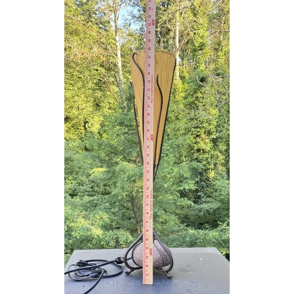 Torchère‑Style Lamp Amber Cocoa Leaf Cone & BOHO Wrought Iron Rock Base 28
